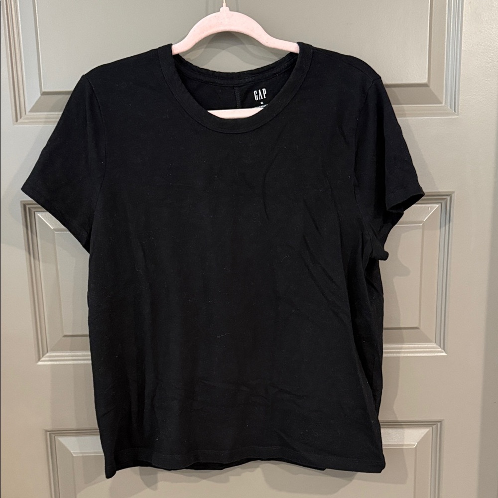 GAP Classic Black Short Sleeve Tee